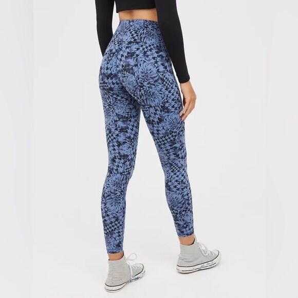 NWT OFFLINE Aerie Blue Houndstooth Size S Real Me Xtra Hold Up 7/8 Legging Gym - Picture 8 of 10